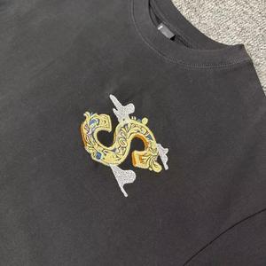 Camiseta de algodón extragrande para hombre |   Camiseta negra de manga corta con estampado de dragón y letras S bordadas |   Tops Casuales Minimalistas de Estilo Urbano - Product Image 4
