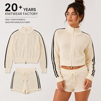 Conjunto Deportivo de Punto para Mujer, Sudadera con Cierre Completo y Cuello Alto, Pantalones Cortos, Logotipo Personalizado, Rayas en Contraste, Atuendo Casual de Verano