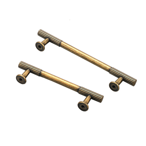 <span class=keywords><strong>Tiradores</strong></span> <span class=keywords><strong>de</strong></span> puertas <span class=keywords><strong>de</strong></span> <span class=keywords><strong>cocina</strong></span>, <span class=keywords><strong>tiradores</strong></span> <span class=keywords><strong>de</strong></span> muebles <span class=keywords><strong>de</strong></span> armario <span class=keywords><strong>de</strong></span> aluminio y latón, perillas, herrajes, <span class=keywords><strong>tiradores</strong></span> <span class=keywords><strong>de</strong></span> cajón <span class=keywords><strong>negros</strong></span> mate <span class=keywords><strong>de</strong></span> 128mm - Product Image 3