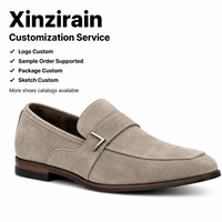 Chaussures habillées décontractées et formelles Xinzirain pour hommes, en daim taupe uni, à bout rond, à talon bas, à enfiler, style mocassins