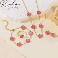 Ensemble de bijoux 4 pièces en acier inoxydable 316L, motif trèfle à 5 feuilles, boucles d'oreilles, bracelet, collier, plaqué or 18 carats, ensemble de bijoux exquis, trèfle tendance pour femmes