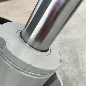 Miniexcavadora Usada de Calidad Takeuchi TB235-2 con Cucharón de 0.21m, Motor Kohler, Cabina con PLC, Orugas de Goma, Cuchilla Angular y Alta Eficiencia - Product Image 2