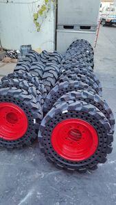 बॉबकैट के लिए सॉलिड रबर टायर फोर्कलिफ्ट औद्योगिक ट्रेलर स्किड स्टीयर 10x16.5 12x16.5 लोडर टेलीहैंडलर व्हील लोडर मैनलिफ्ट - Product Image 3