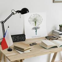 Drapeau de table de la République tchèque en polyester avec base en plastique ABS et mât, idéal pour la décoration de bureau - Offre spéciale