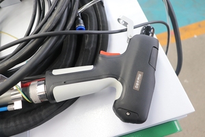 Hot nhỏ chuyên nghiệp Laser Cleaner Maxcool 2000 Wát kim loại tẩy gỉ thép tấm Sơn loại bỏ - Product Image 5