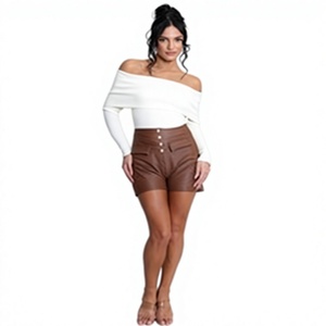 Shorts en similicuir marron taille haute pour femme avec boutons sur le devant, style décontracté - Product Image 1