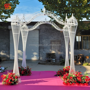 Cadre <span class=keywords><strong>en</strong></span> métal blanc de style château royal lisse <span class=keywords><strong>pavillon</strong></span> de chuppah mariage princesse Mandap décor d'événement - Product Image 3