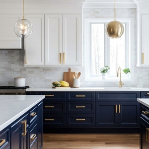 Muebles <span class=keywords><strong>de</strong></span> <span class=keywords><strong>Cocina</strong></span> <span class=keywords><strong>de</strong></span> Madera Maciza <span class=keywords><strong>de</strong></span> Roble Blanco y Azul, Estilo Vintage <span class=keywords><strong>de</strong></span> Lujo, Gabinetes con Cajones y Isla <span class=keywords><strong>de</strong></span> <span class=keywords><strong>Cocina</strong></span> - Product Image 2