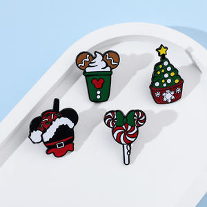 Serie de Navidad de dibujos animados para broche de <span class=keywords><strong>Mickey</strong></span> <span class=keywords><strong>Mouse</strong></span> en forma de caramelo para cabeza de <span class=keywords><strong>Mickey</strong></span> <span class=keywords><strong>Mouse</strong></span> insignia de Metal accesorio <span class=keywords><strong>llavero</strong></span> iluminado - Product Image 4