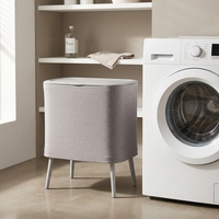 Cesto de Roupa Suja Ecológico de Grande Capacidade com Pernas de Metal, Design Dobrável, Forro Removível e Lavável e Tampa