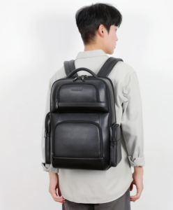 Sac à dos pour ordinateur portable en cuir véritable antivol de grande capacité 30L de luxe de haute qualité personnalisé pour hommes, idéal pour le travail, les voyages et les affaires - Product Image 6