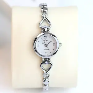 Fashion new watches Women's steel bracelet watch simple temperament quartz watch