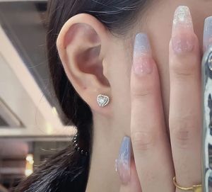 ต่างหูเพชรแท้ทรงหัวใจ Xinfly ทองคำแท้ 18k น้ำหนัก 0.31 กะรัต H VS - Product Image 4