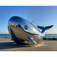 Sculpture de requin en acier inoxydable poli miroir personnalisable, statue d'animal marin sur mesure pour la décoration des places publiques et des aquariums