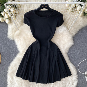 Vestido Plissado de Manga Curta e Gola Redonda Casual Puro Moda Verão Feminino Temperamento Fashion - Product Image 5