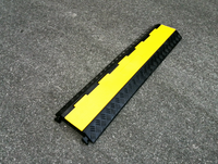 Ralentisseur de vitesse en caoutchouc robuste pour route, rampe de protection pour câbles, rampe de protection pour câbles à 2 canaux