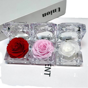 2025 Trending eterna rosa acrilico portagioie per la festa della mamma natale laurea Rose conservate anello di fiori per le donne - Product Image 3