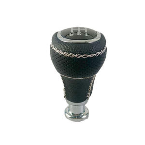 Palanca de cambios ergonómica de cuero negro para Lada Europe, 12mm, costuras blancas, apertura redonda - Product Image 3