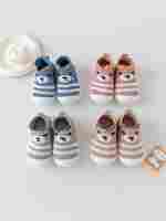 Chaussons-chaussettes tricotés rayés marron tendance pour bébé, avec languette de traction, semelle souple et flexible en TPE antidérapante, vente en gros par lot