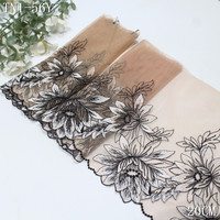 Pita renda bordir bunga dua warna pabrik, lebar 19cm, warna nude, kain renda jala putih, bordir bunga putih untuk produksi lingerie dan bra.