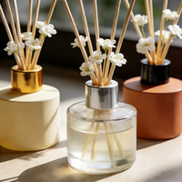 Fabricant en gros de flacons diffuseurs de parfum en verre transparents sans flamme de 100 ml, 150 ml, 200 ml avec bouchon à vis