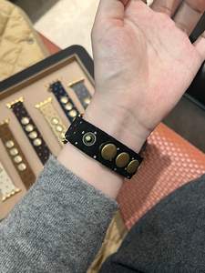 Correa de reloj de lujo con botón de pana y dije de estrella para Apple Watch 10 9 8 SE 7 6, banda de moda con hebilla de aleación a presión - Product Image 3