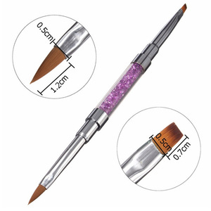 Pinceau à ongles double embout avec manche métallique, plat, pour gel, liner et sculpture, en fibre de nylon, avec virole sertie et capuchon - Product Image 2
