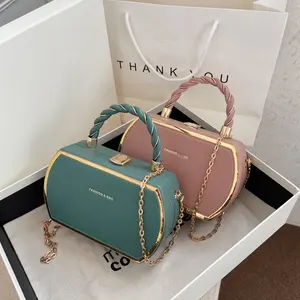 Bolsos nuevos de moda de verano 2024, bolsos ligeros de hombro con cadena para niñas, caja caliente bonita, bolsos de mano clásicos para mujer