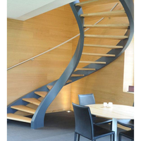 Escalier intérieur en bois courbé durable, design moderne, en fer forgé