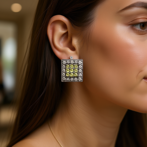 Boucles d'oreilles clous géométriques en or blanc avec zircon rond serti à griffes, bijoux de mode classiques pour femmes en alliage - Product Image 2