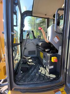 Operate con fiducia: il nuovo escavatore cingolato <span class=keywords><strong>XE40</strong></span>, dotato di una solida garanzia di 1 anno sul gruppo motopropulsore - Product Image 5