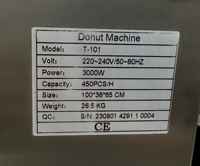 Machine de fabrication de beignets de friteuse de gâteau commerciale entièrement automatique de 110V 220V avec des beignets ronds
