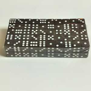 Venta al por mayor de fábrica: Dados acrílicos D6 blancos de 19 mm con puntos negros y esquinas cuadradas - Product Image 3