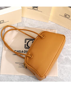 2025 nouvelle épaule texturée Portable grande capacité Boston oreiller sac femmes mode sac à bandoulière - Product Image 2