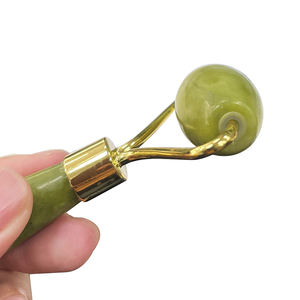 Rouleau de Jade <span class=keywords><strong>pour</strong></span> les outils de soins de la peau du <span class=keywords><strong>visage</strong></span> utilisés avec les produits de beauté petit rouleau <span class=keywords><strong>pour</strong></span> les yeux gonflés rouleau facial cadeaux d'<span class=keywords><strong>auto</strong></span>-soins - Product Image 3