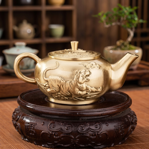 Tetera Tradicional China de Latón con Diseño de Tigre en Relieve, con Tapa y Asa, Hervidor de Agua Metálico - Product Image 5