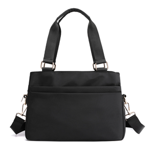 Sac fourre-tout noir ZhongHong, durable et tendance, sac à bandoulière grande capacité avec fermeture éclair et rivets, doublure en polyester, portable, pour femme, usage quotidien - Product Image 2