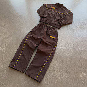 Ensemble de survêtement coupe-vent personnalisé pour <span class=keywords><strong>homme</strong></span> : veste zippée <span class=keywords><strong>en</strong></span> nylon et pantalon <span class=keywords><strong>large</strong></span> droit, patchwork léger à rayures - Product Image 2