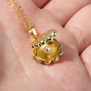 <span class=keywords><strong>Nuevo</strong></span> diseño sirena melodía Shell perla collar cadena Retro Palacio océano Artificial moda Metal colgante animación periférico - Product Image 4