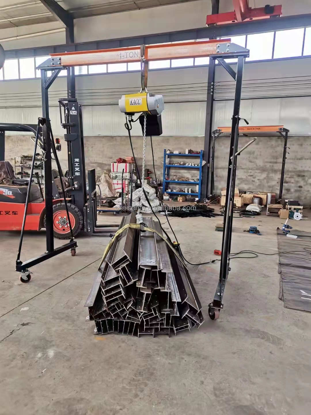 Crane 0.5ton 1ton 2ton Adjustable Height Telescope Portable Gantry Crane For Wholesale