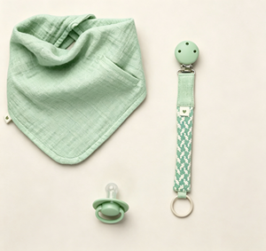 Offre Spéciale : Nouveaux Designs de Clips de Sucette et Bavoirs pour Bébé en Ruban, et Attache-Sucette pour Bébé – Design Intéressant et Tendance - Product Image 2