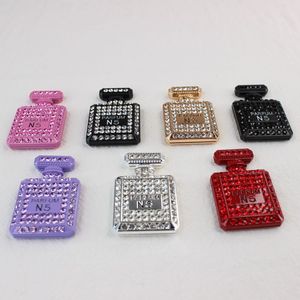 Sang trọng Bling kim loại Lady phong cách thiết kế hợp kim điện thoại trường hợp trang trí chai nước hoa loạt Phụ kiện phù hợp với lỗ Sandal làm tắc nghẽn quyến rũ - Product Image 2