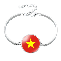 Bracelet personnalisé avec drapeau américain, chaîne en métal et cabochon, idéal comme souvenir de voyage et cadeau culturel national