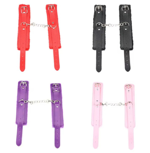 Coupleur de poignet en peluche à sangle, bracelet de bondage en fourrure douce, coupleur de chaîne de retenue réglable pour jeux de rôle - Product Image 2
