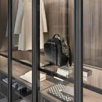 Armoire de chambre à coucher moderne sur mesure BALOM, armoire avec porte en verre de luxe, dressing avec éclairage LED