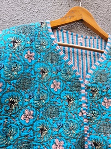 Veste d'hiver matelassée en coton à imprimé floral de qualité supérieure, style bohème ethnique pour femmes, cadeau élégant pour elle - Product Image 4