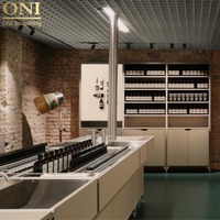 ONI Shopfitting Beauty Parfumerie Design d'intérieur Armoires murales pour la parfumerie Comptoir métallique avec placage de verre