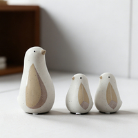 Ornements d'oiseaux en céramique minimalistes avec logo personnalisé acceptable, statues d'oiseaux beige mat moucheté pour la décoration de meubles et de bureaux