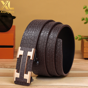 Nuevo Cinturón de Cuero para Hombre de Alta Costura con Patrón de Cocodrilo y Hebilla Automática con Letra Z - Product Image 6