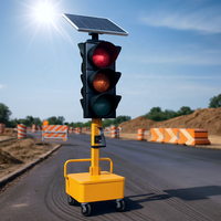 Feux de signalisation solaires mobiles à LED populaires, fabriqués en Chine, à prix abordable, avec flèche de sécurité et signalisation rouge-verte
